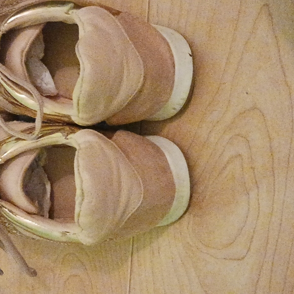 Dusty Rose, Gild Shimmering at toe, matte gold at laces, size 9, - Picture 3 of 10